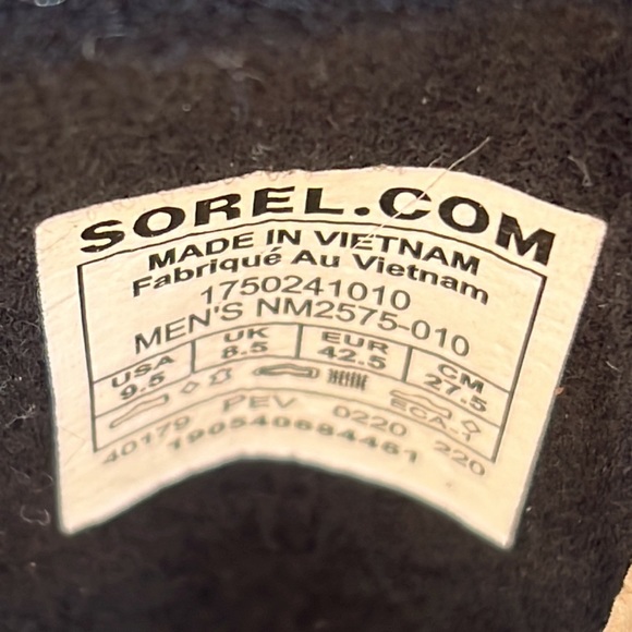 New Never worn, boxed, SOREL Black Waterproof, Impermeable, Insulated sole boots - Picture 10 of 14